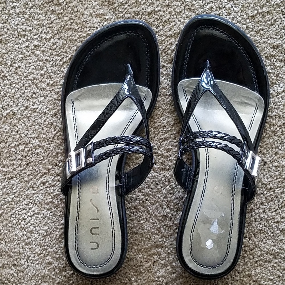 Unisa Sandals black patent w/ silver